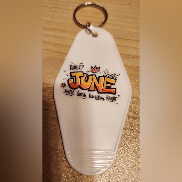 Accessories - June White Keychain Accessory
